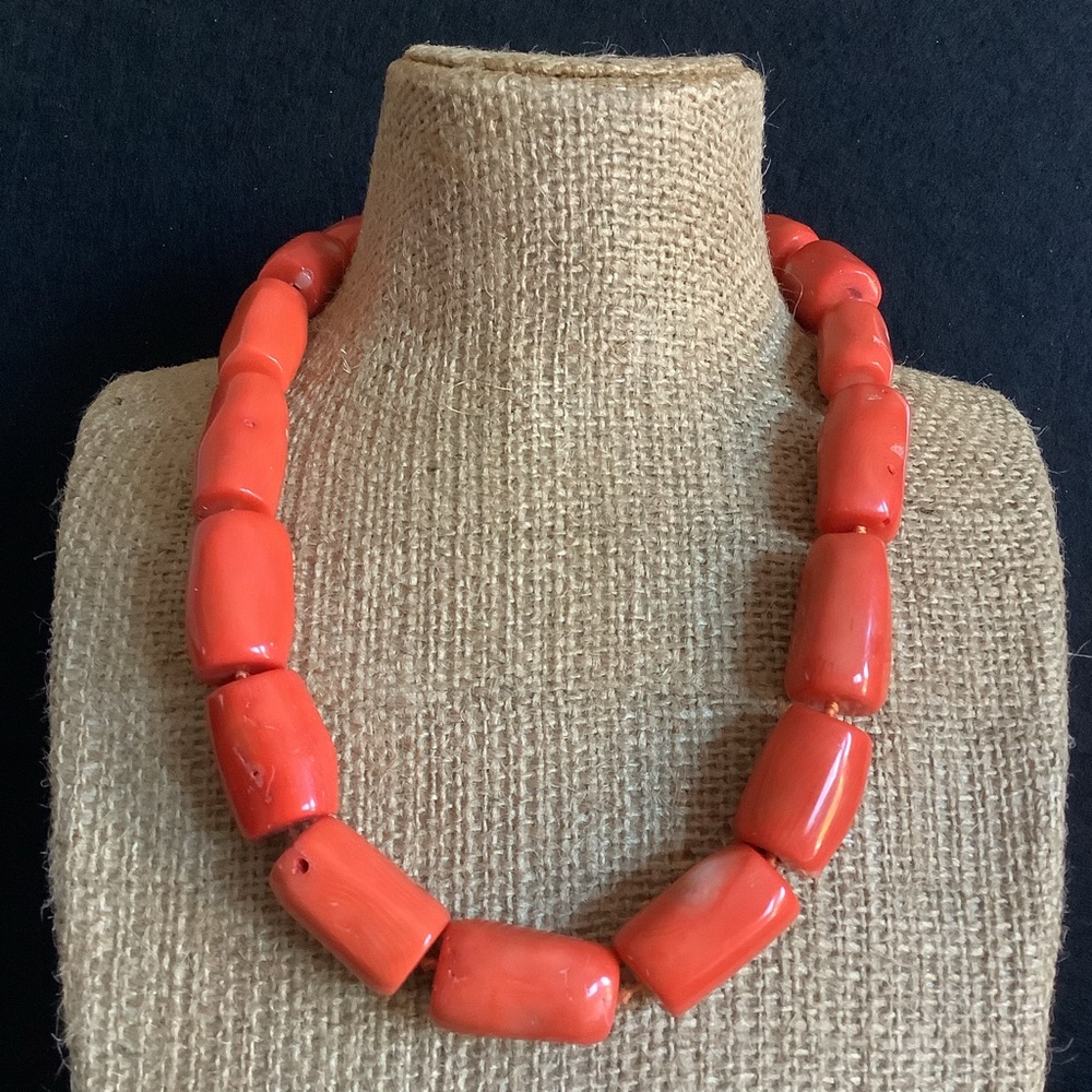 Sponge Coral Peach Colored Sterling Silver Clasp Chunky Necklace - Picture 2 of 9